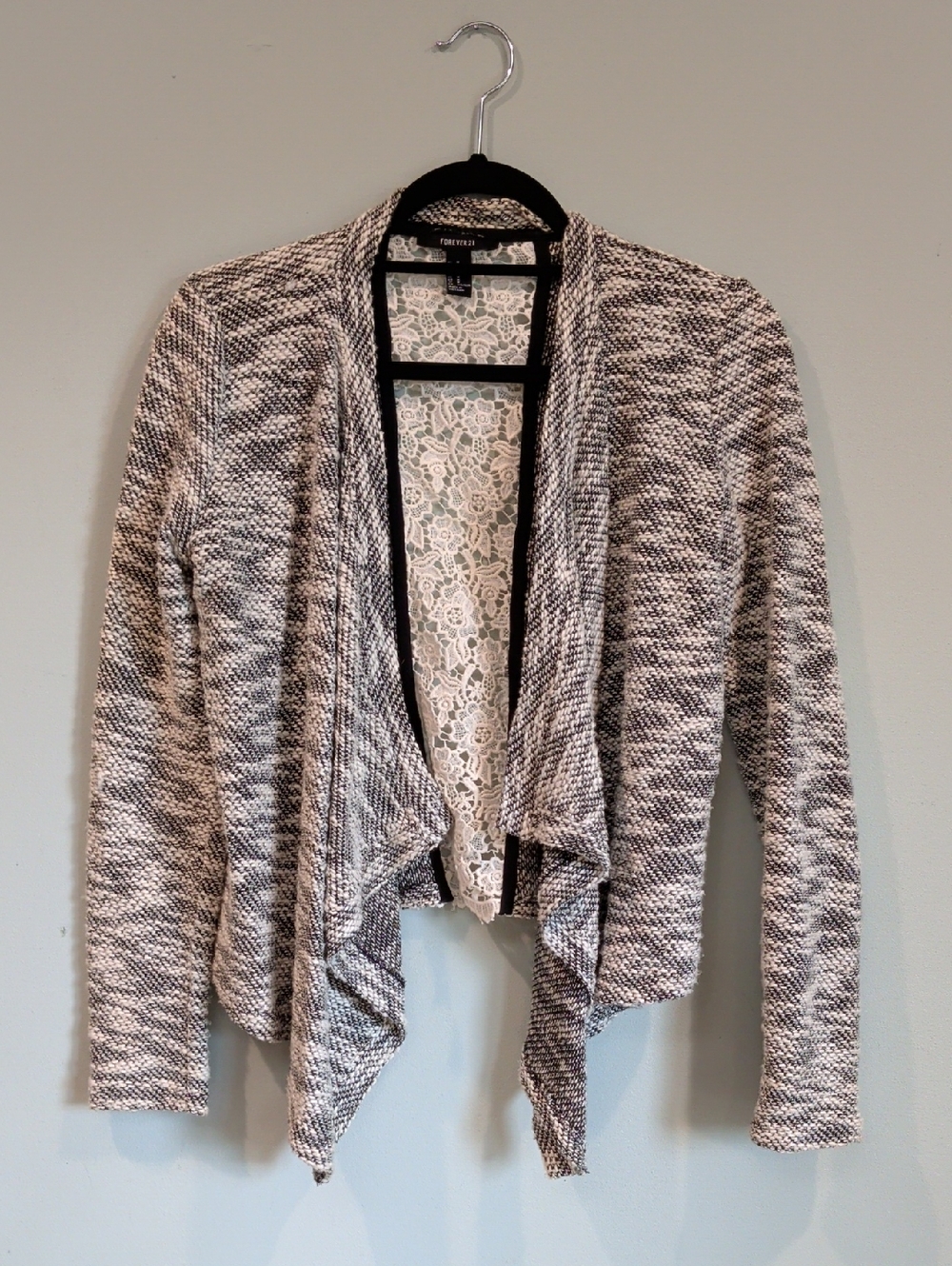 Forever 21 Black & White Open-Front Waterfall Cardigan M